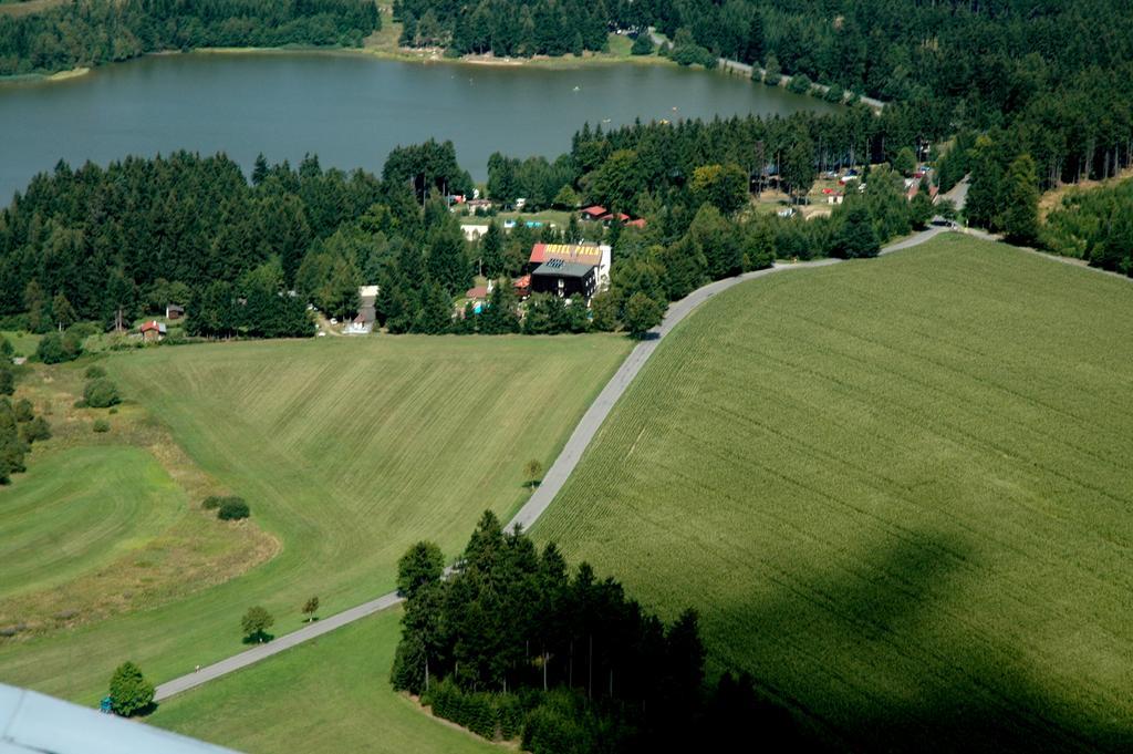 Hotel Pavla Vysocina Nove Mesto na Morave Zewnętrze zdjęcie